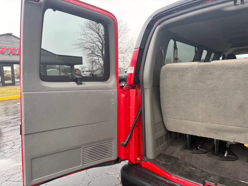 Used 2020 Chevrolet Express 3500 LS image 6