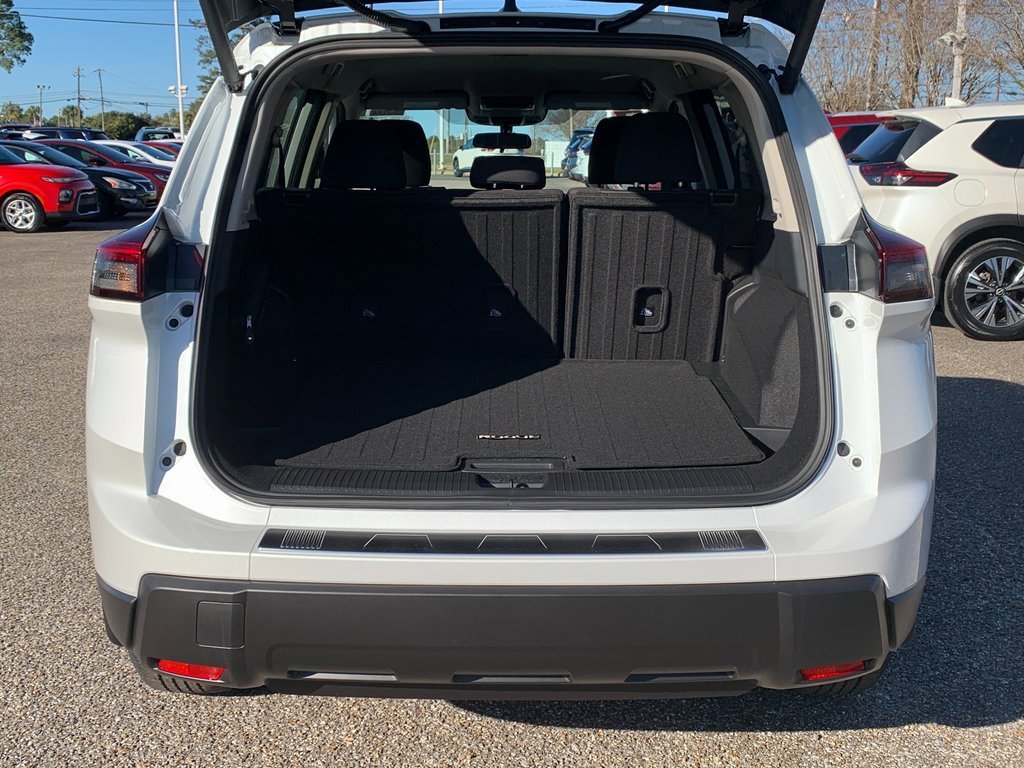 New 2026 Nissan Rogue SV image 4