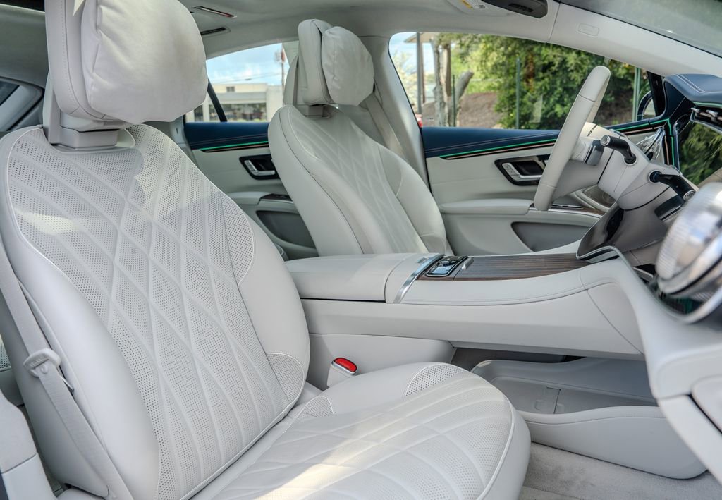 Used 2023 Mercedes-Benz EQS 580 4MATIC Sedan image 21