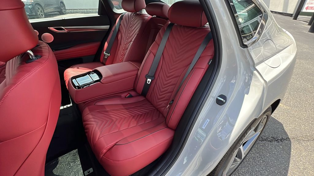 Used 2025 Genesis G80 3.5T Sport image 39