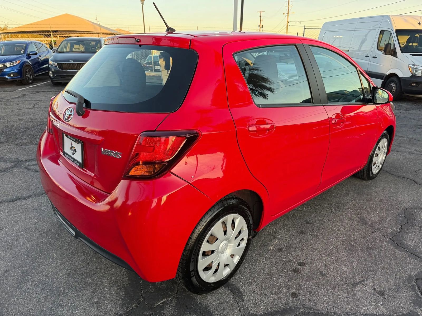 Used 2015 Toyota Yaris SE image 7