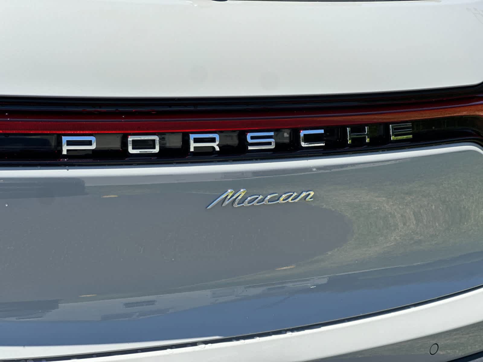 New 2026 Porsche Macan AWD/4WD image 32
