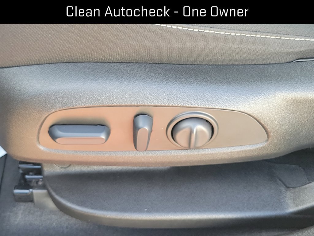 Used 2023 GMC Acadia SLE w/ Driver Convenience Package FWD image 7
