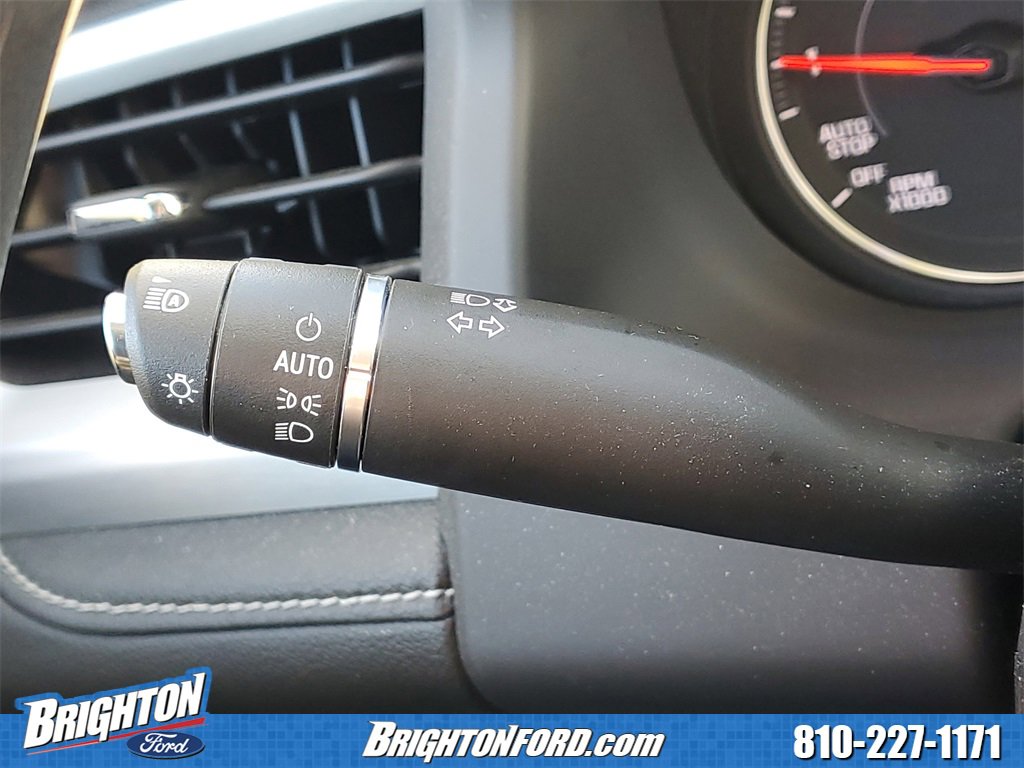 Used 2023 GMC Acadia SLE w/ Driver Convenience Package image 18