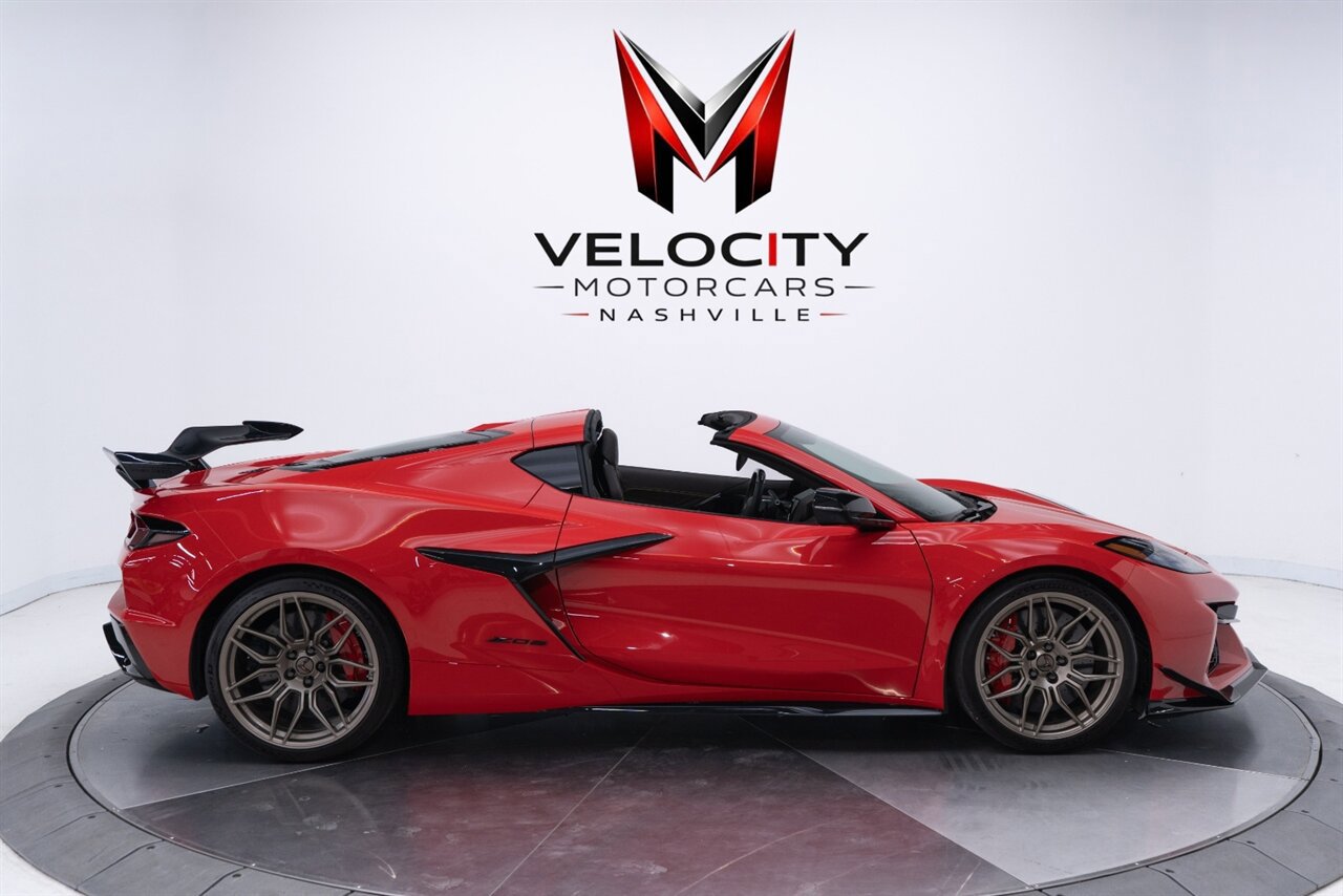 Used 2026 Chevrolet Corvette Z06 w/ Z07 Performance Package RWD image 13