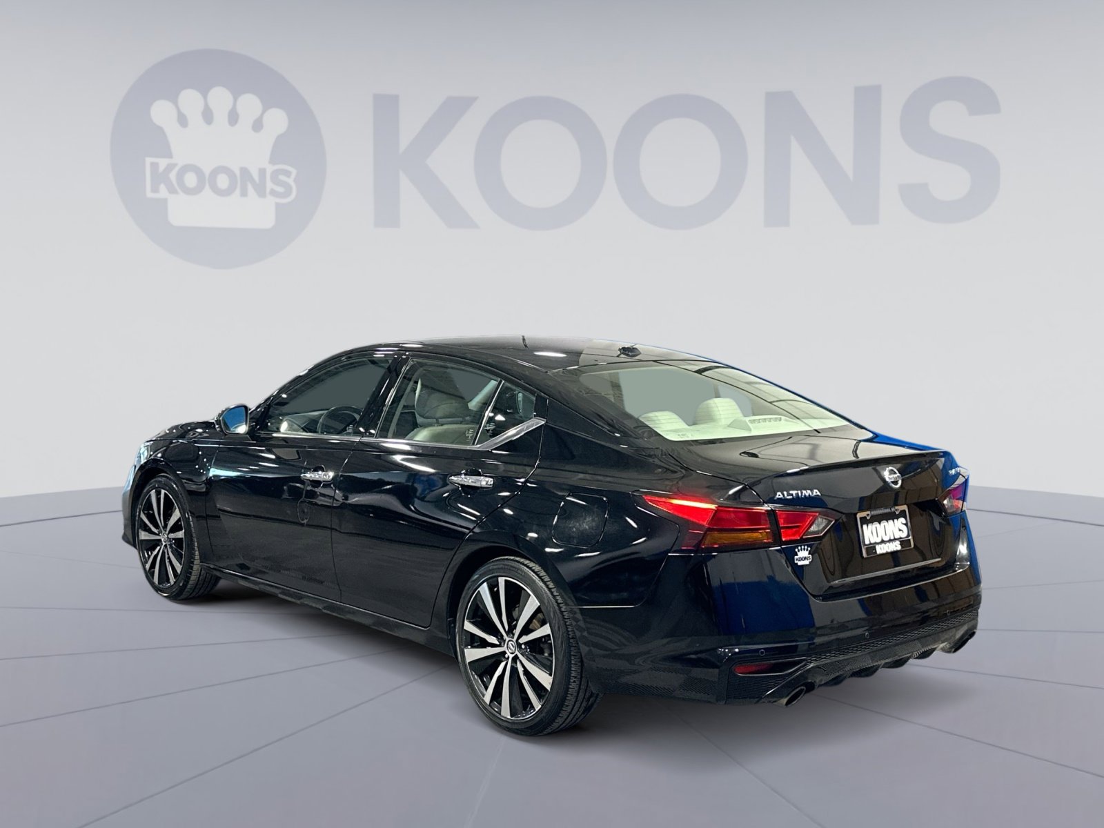 Used 2019 Nissan Altima 2.5 Platinum image 4