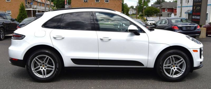 Used 2019 Porsche Macan AWD/4WD image 12