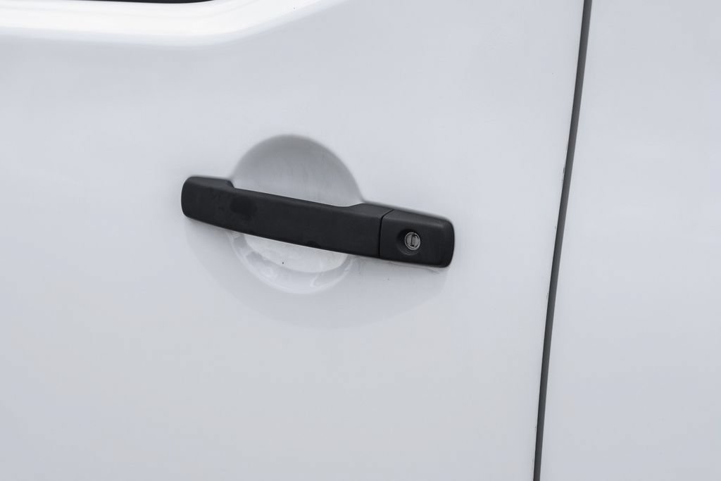 Used 2020 Nissan NV 2500 SV RWD image 34