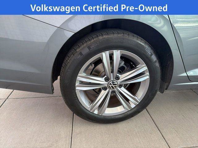 Certified 2022 Volkswagen Jetta SE image 15