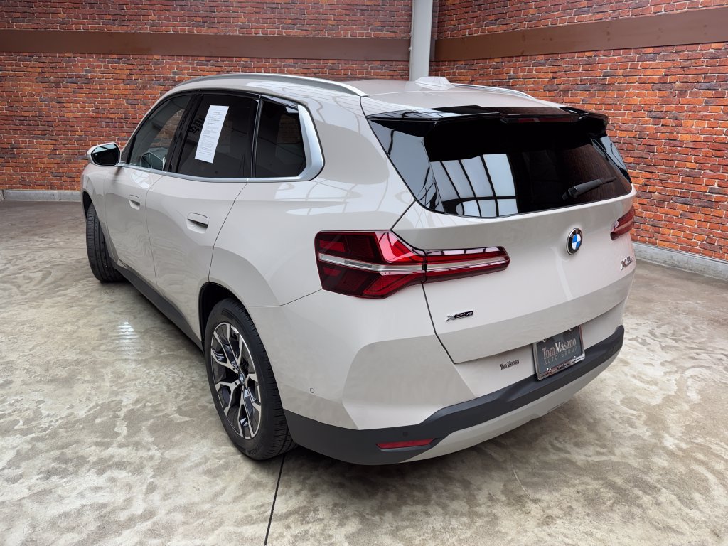 Certified 2025 BMW X3 xDrive30i w/ Premium Package AWD/4WD image 2