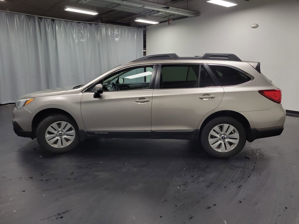 Used 2016 Subaru Outback 2.5i Premium image 6