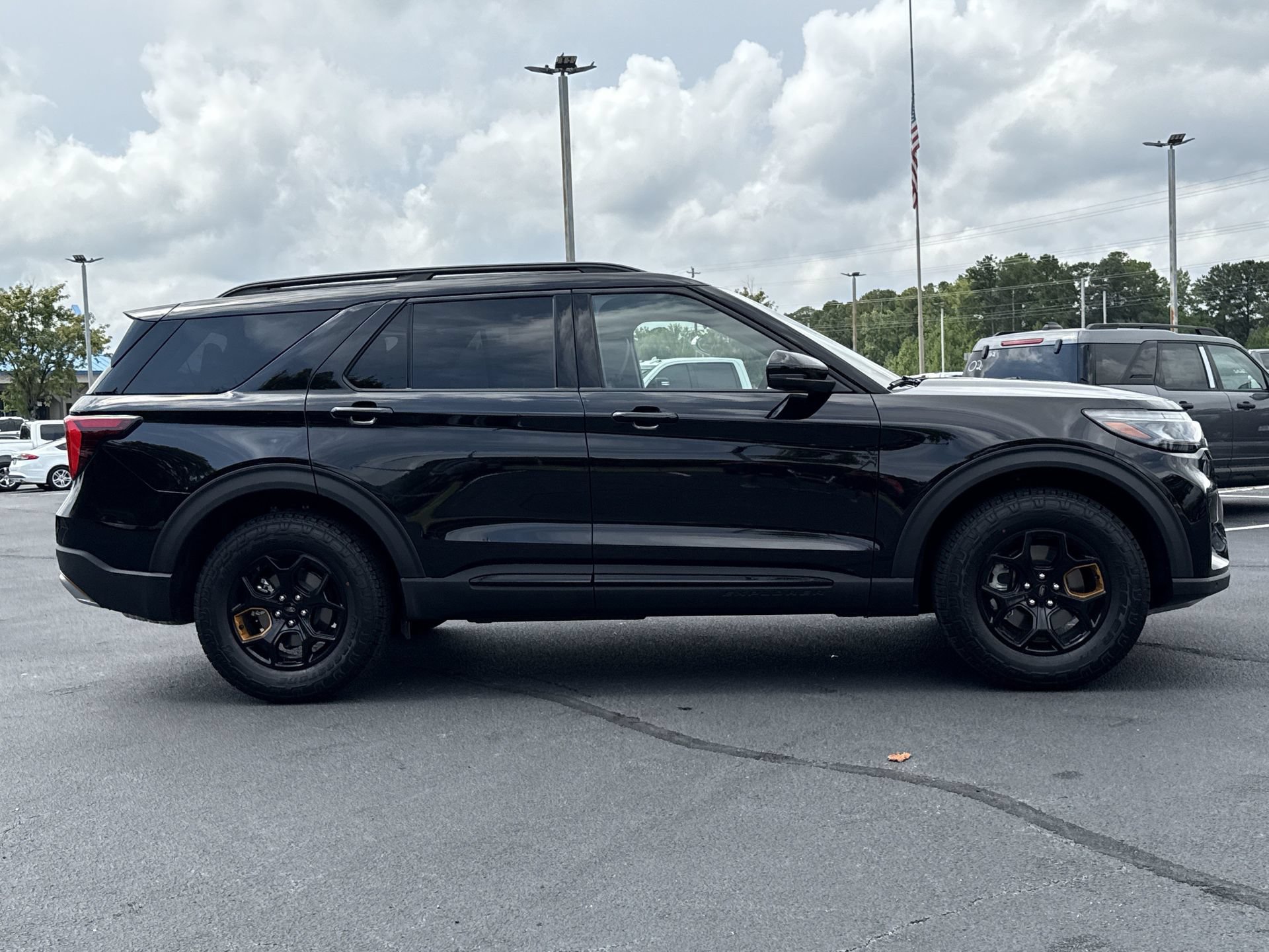 Used 2026 Ford Explorer Tremor w/ Tremor Convenience Package AWD/4WD image 31