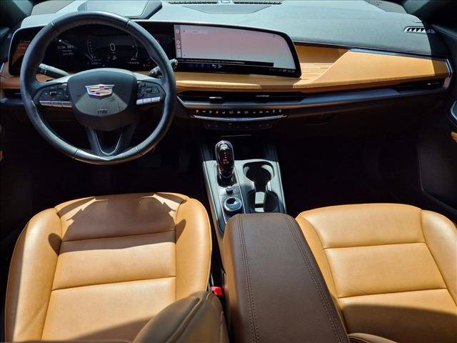 Used 2023 Cadillac XT4 Luxury w/ Driver Awareness Package FWD image 18
