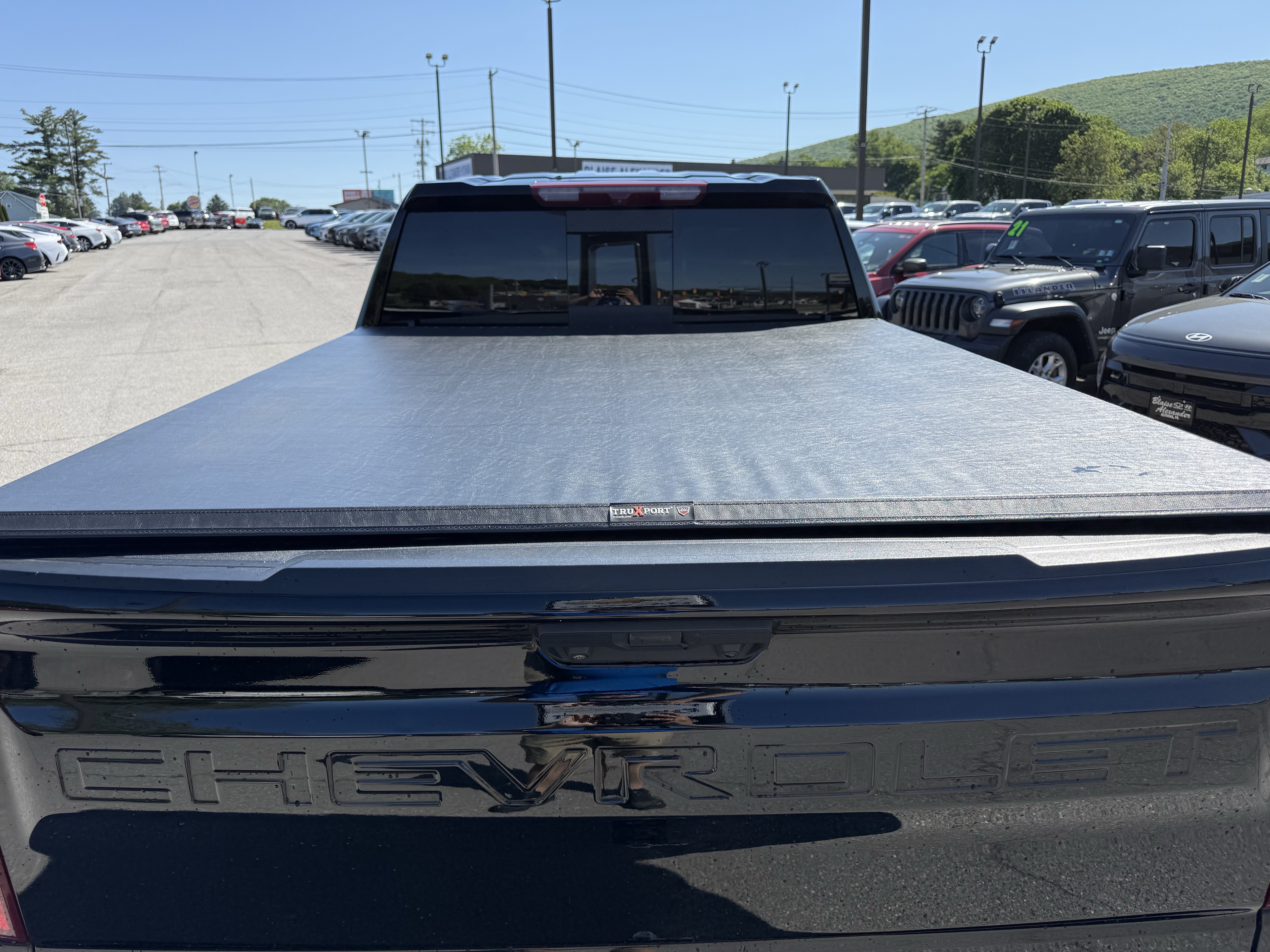 Used 2023 Chevrolet Silverado 1500 High Country AWD/4WD image 5
