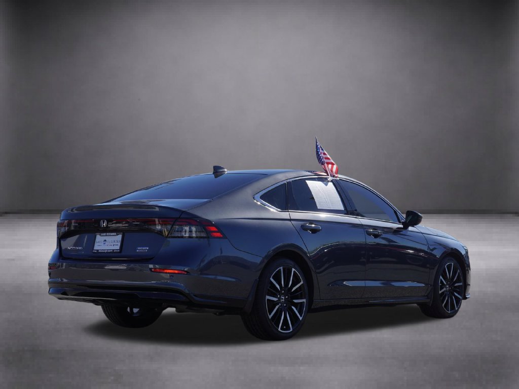 Used 2024 Honda Accord Touring image 4