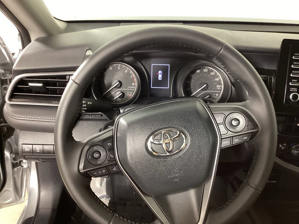 Used 2024 Toyota Camry SE FWD image 16