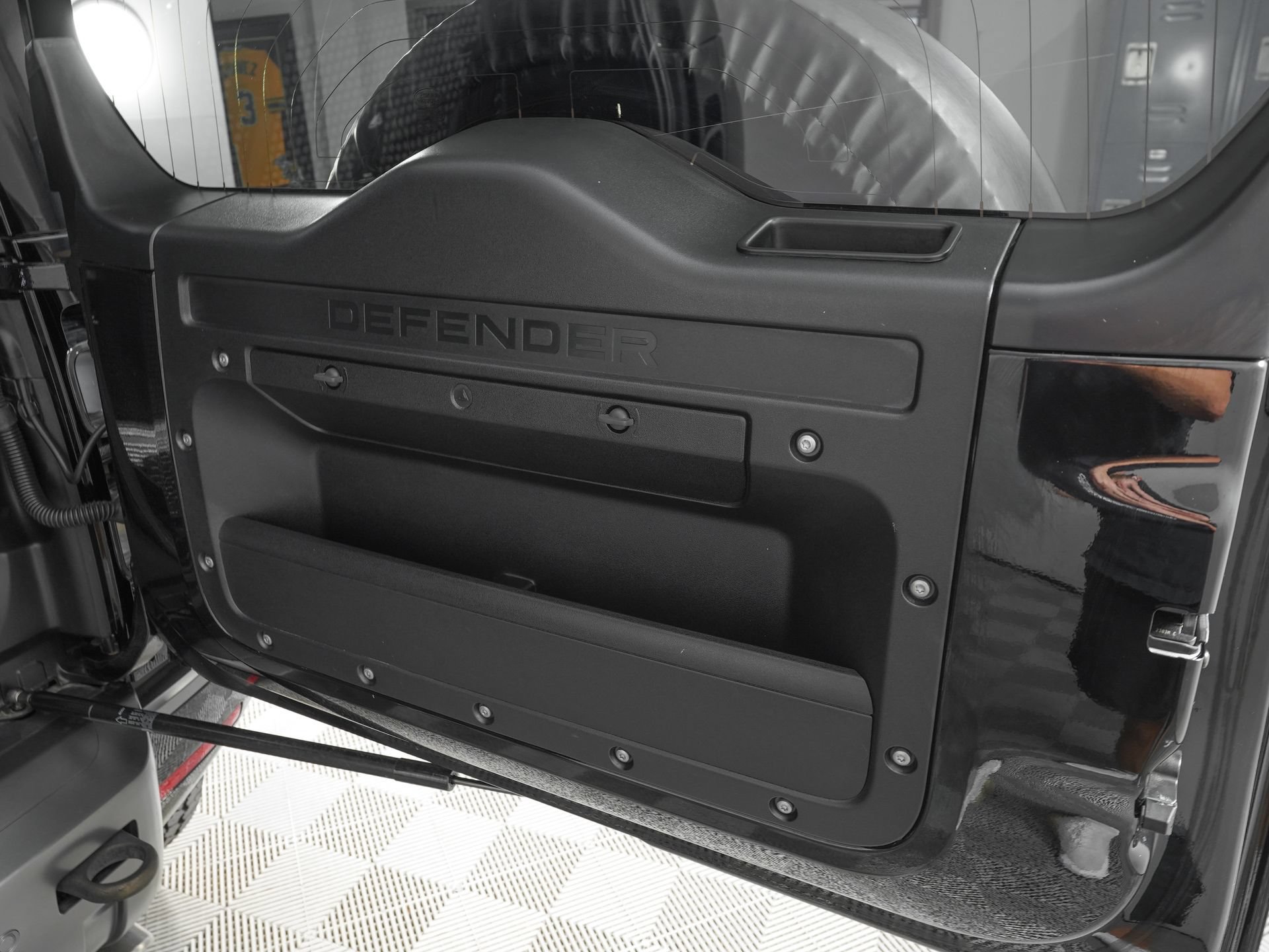 Used 2024 Land Rover Defender 90 Carpathian Edition AWD/4WD image 11