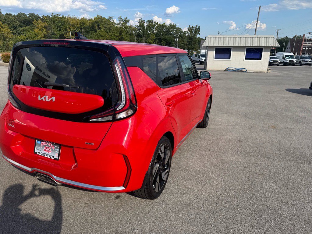 Used 2023 Kia Soul GT-Line w/ GT-Line Technology Package image 2