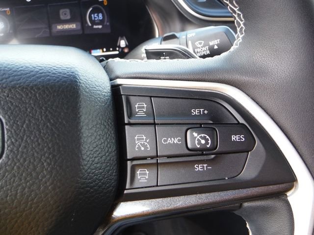 Used 2023 Jeep Grand Cherokee Altitude image 33