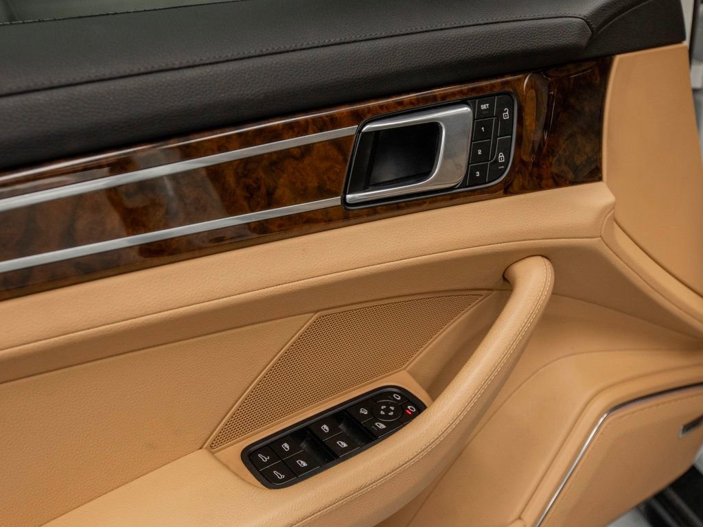 Used 2023 Porsche Panamera image 35