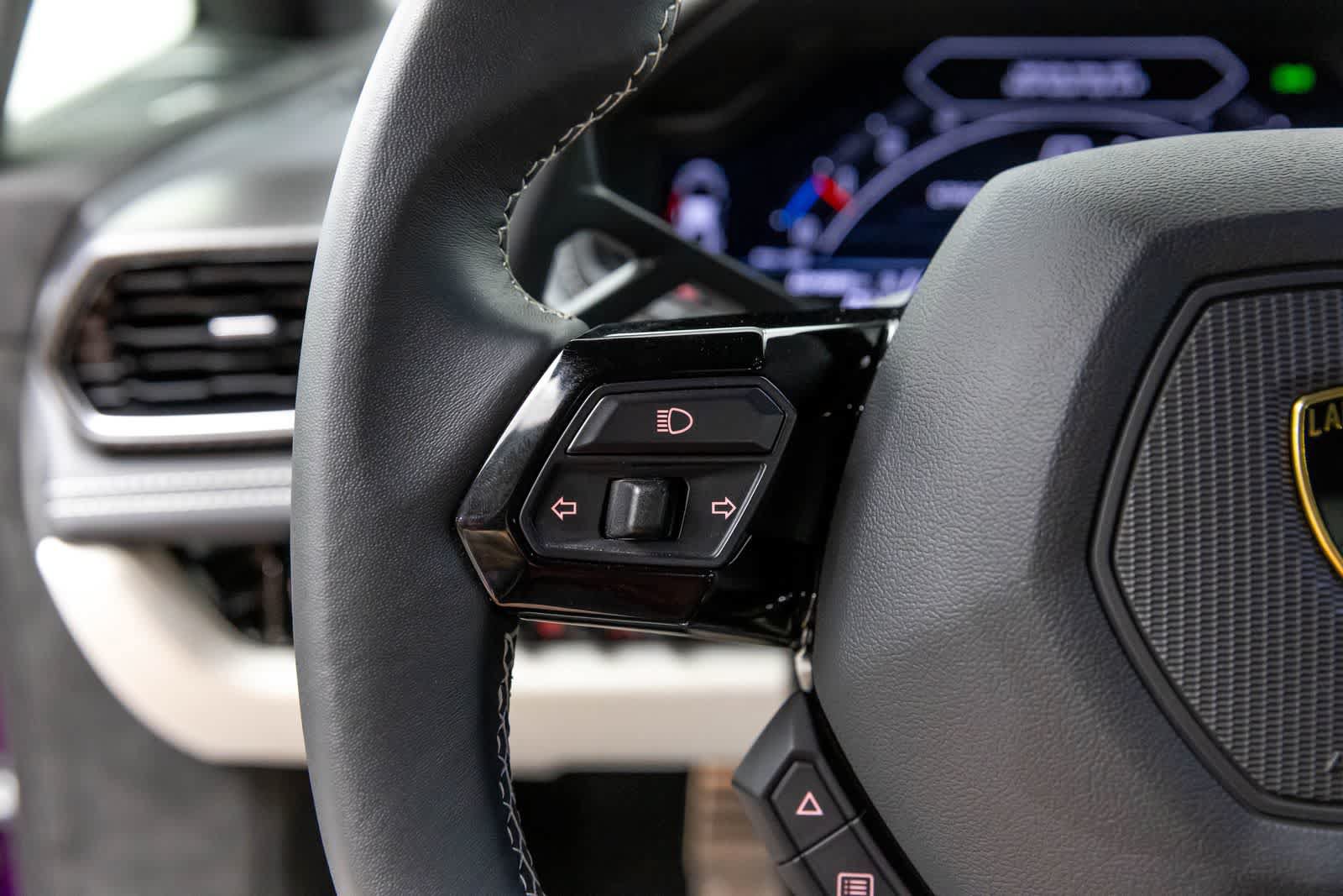 Used 2024 Lamborghini Huracan Tecnica RWD image 30