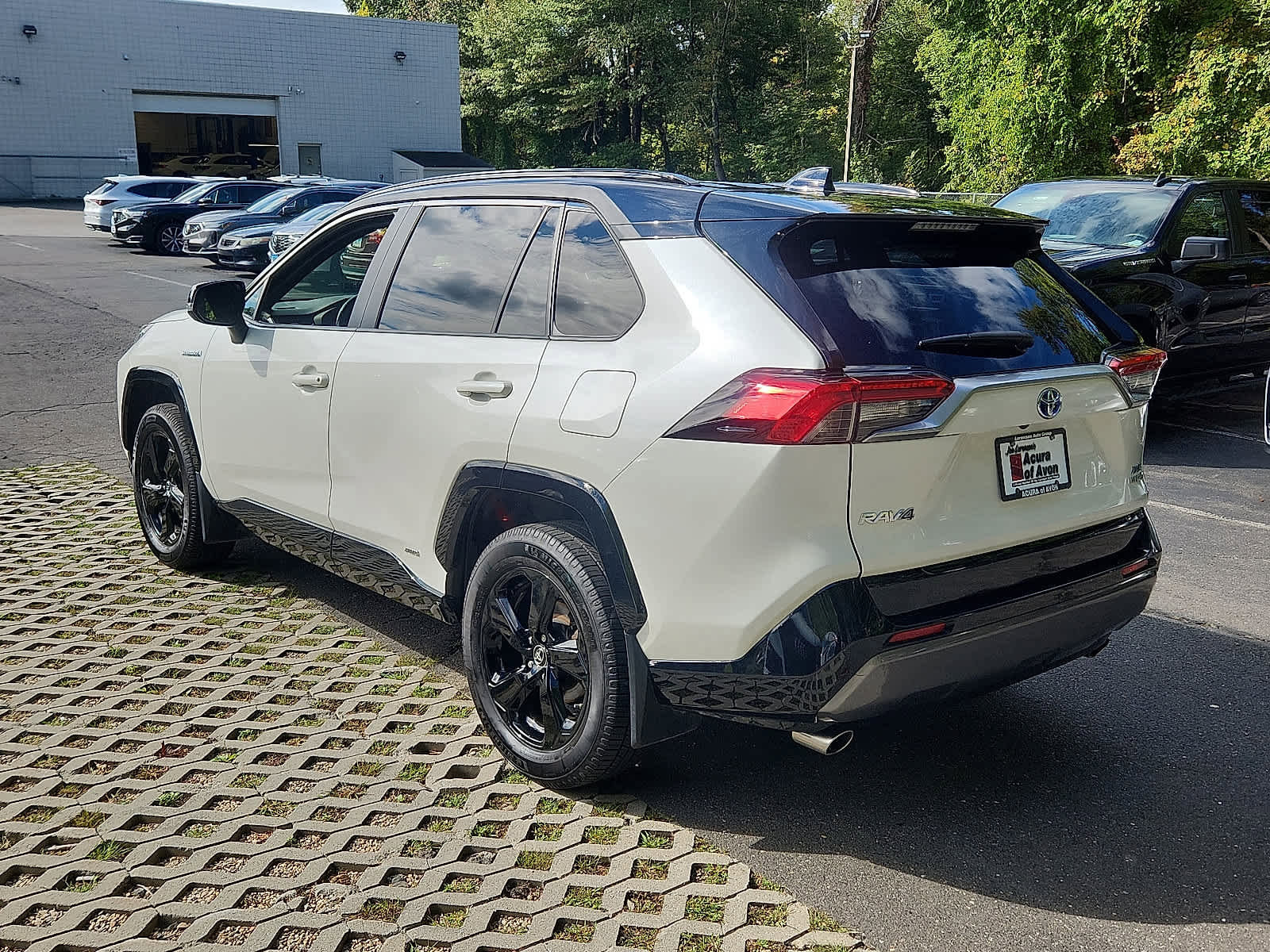 Used 2019 Toyota RAV4 XSE image 7