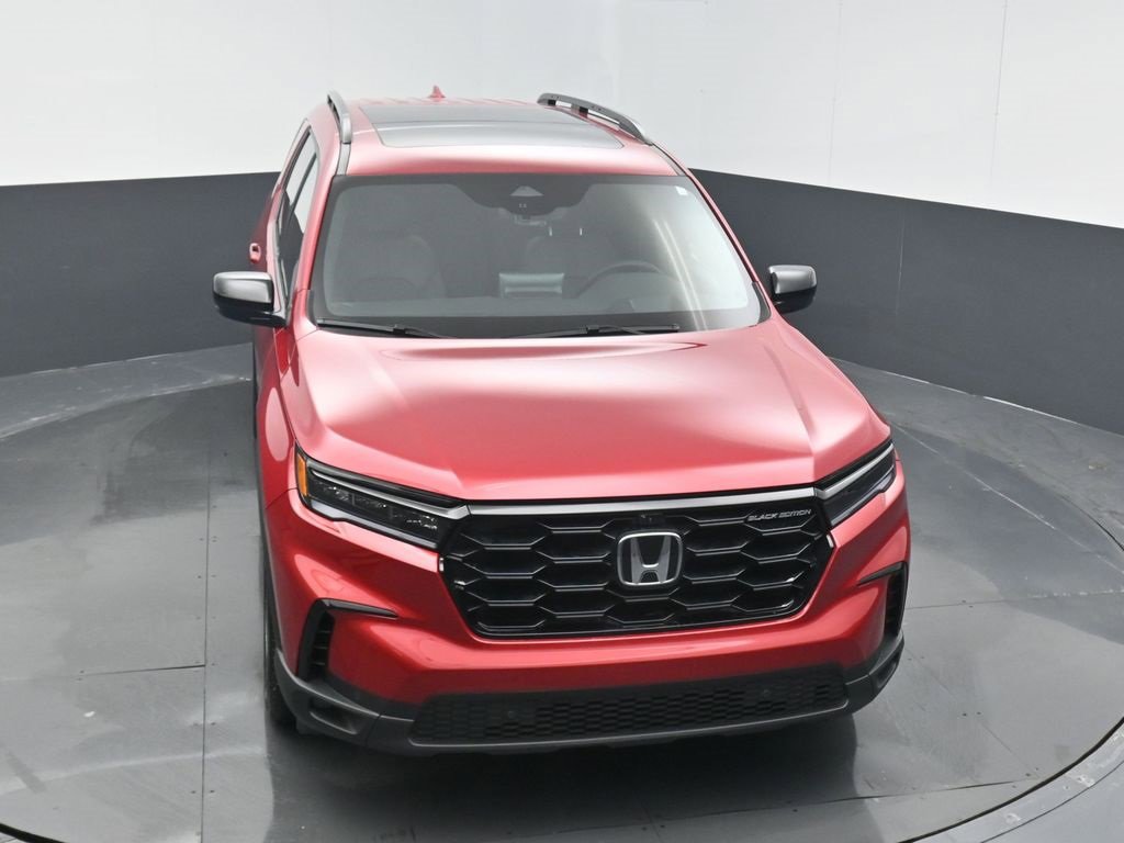 Certified 2025 Honda Pilot Black Edition image 6