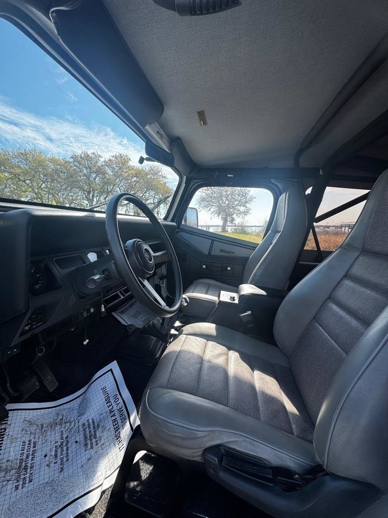 Used 1992 Jeep Wrangler 4WD image 10