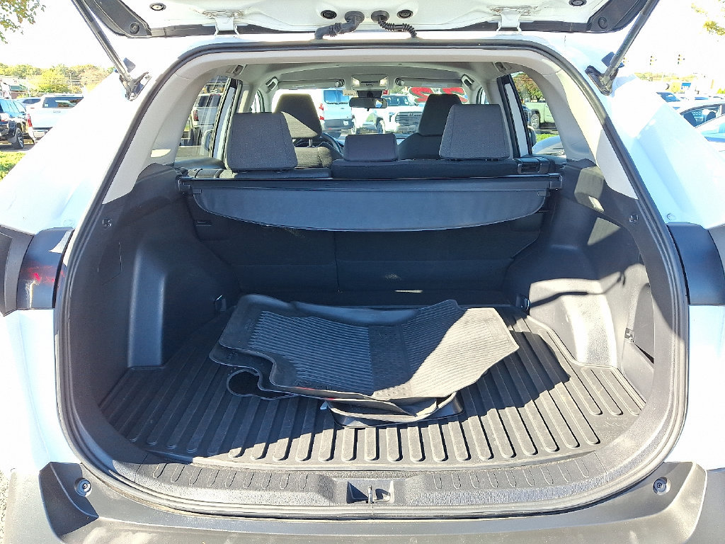 Certified 2022 Toyota RAV4 XLE AWD/4WD image 29