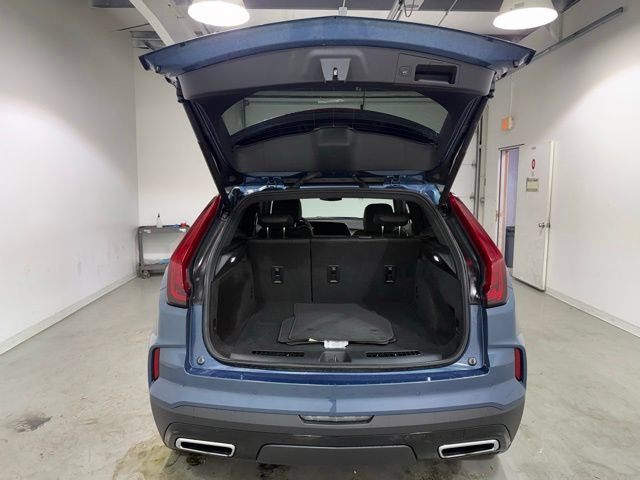 Used 2025 Cadillac XT4 Premium Luxury FWD image 7
