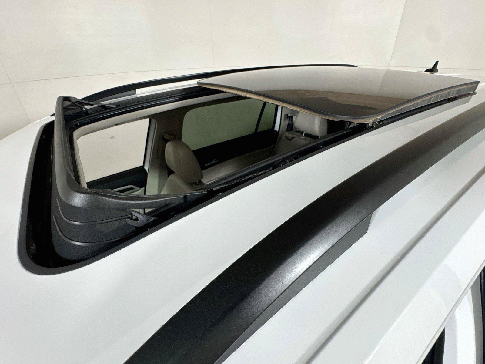 Used 2021 Volkswagen Atlas SE w/ Panoramic Sunroof Package FWD image 20