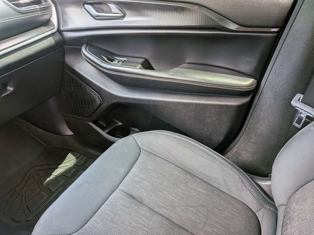 Used 2023 Jeep Grand Cherokee L Laredo AWD/4WD image 19