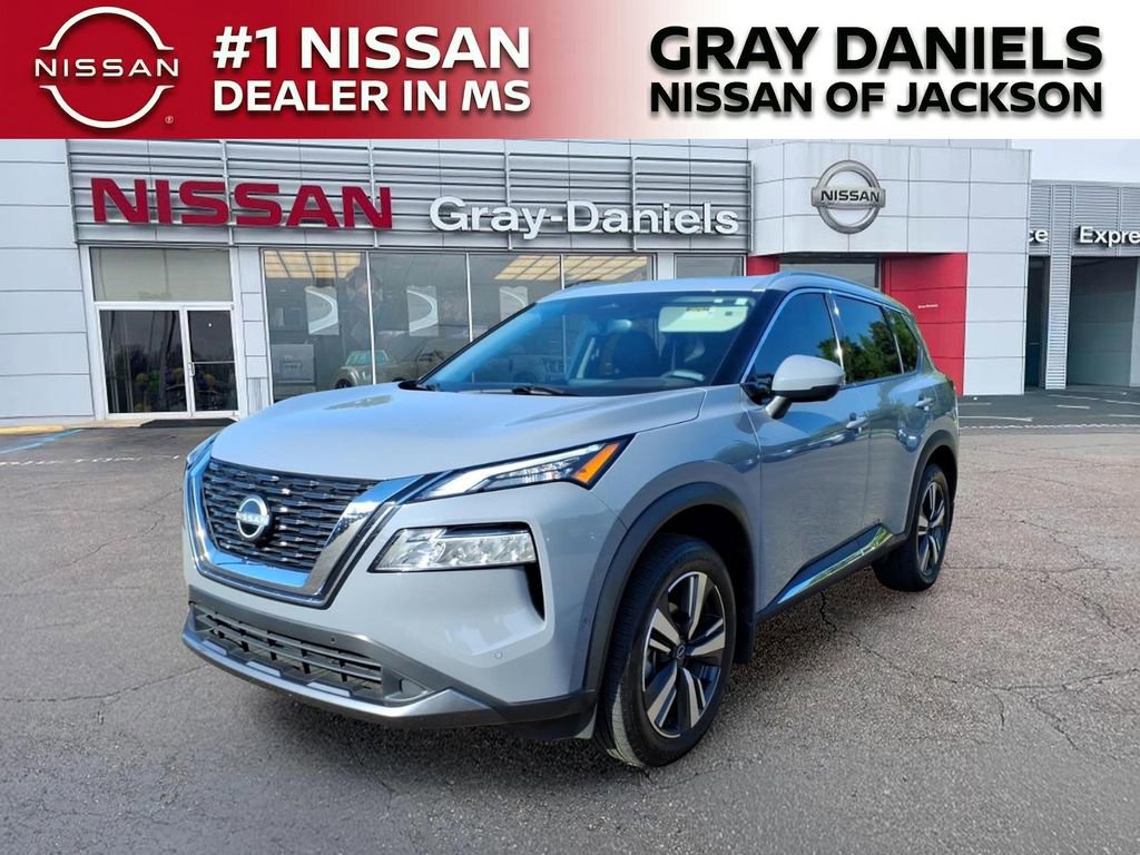 Used 2023 Nissan Rogue SL w/ SL Premium Package FWD image 3