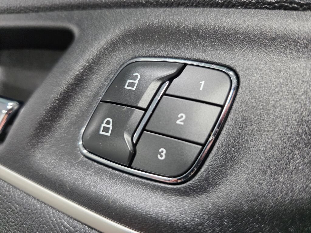Used 2019 Lincoln MKC Select AWD/4WD image 14