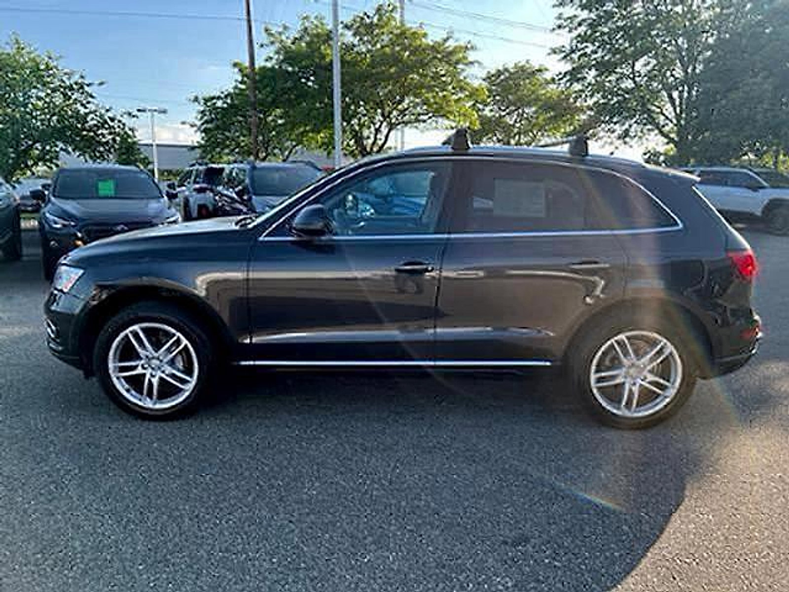 Used 2016 Audi Q5 2.0T Premium Plus w/ Technology Package AWD/4WD image 4