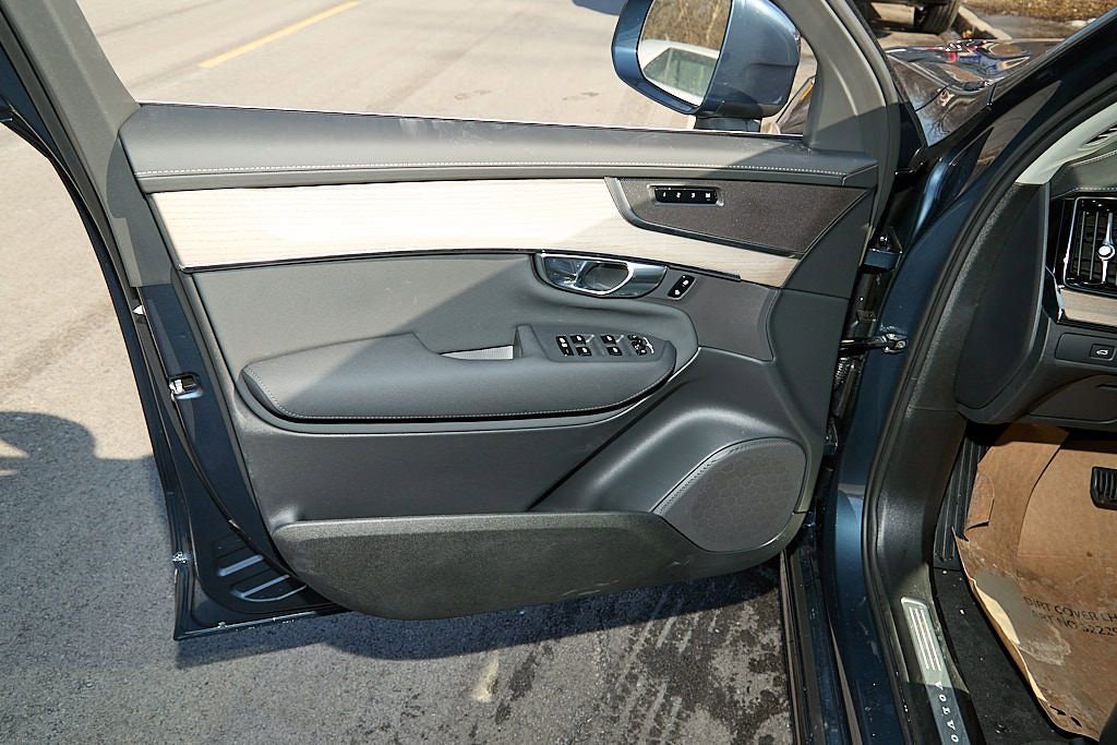 New 2026 Volvo XC90 B5 Plus w/ Protection Package image 10