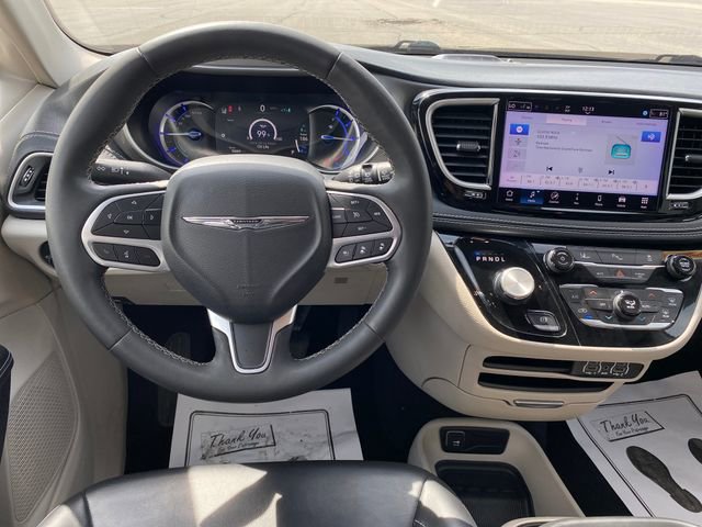 Used 2024 Chrysler Pacifica Limited FWD image 7