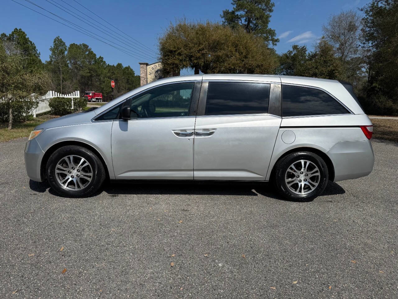 Used 2011 Honda Odyssey EX-L image 3