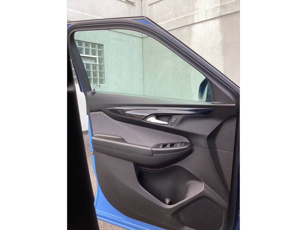 Used 2024 Chevrolet TrailBlazer LT w/ LT Cold Weather Package image 18