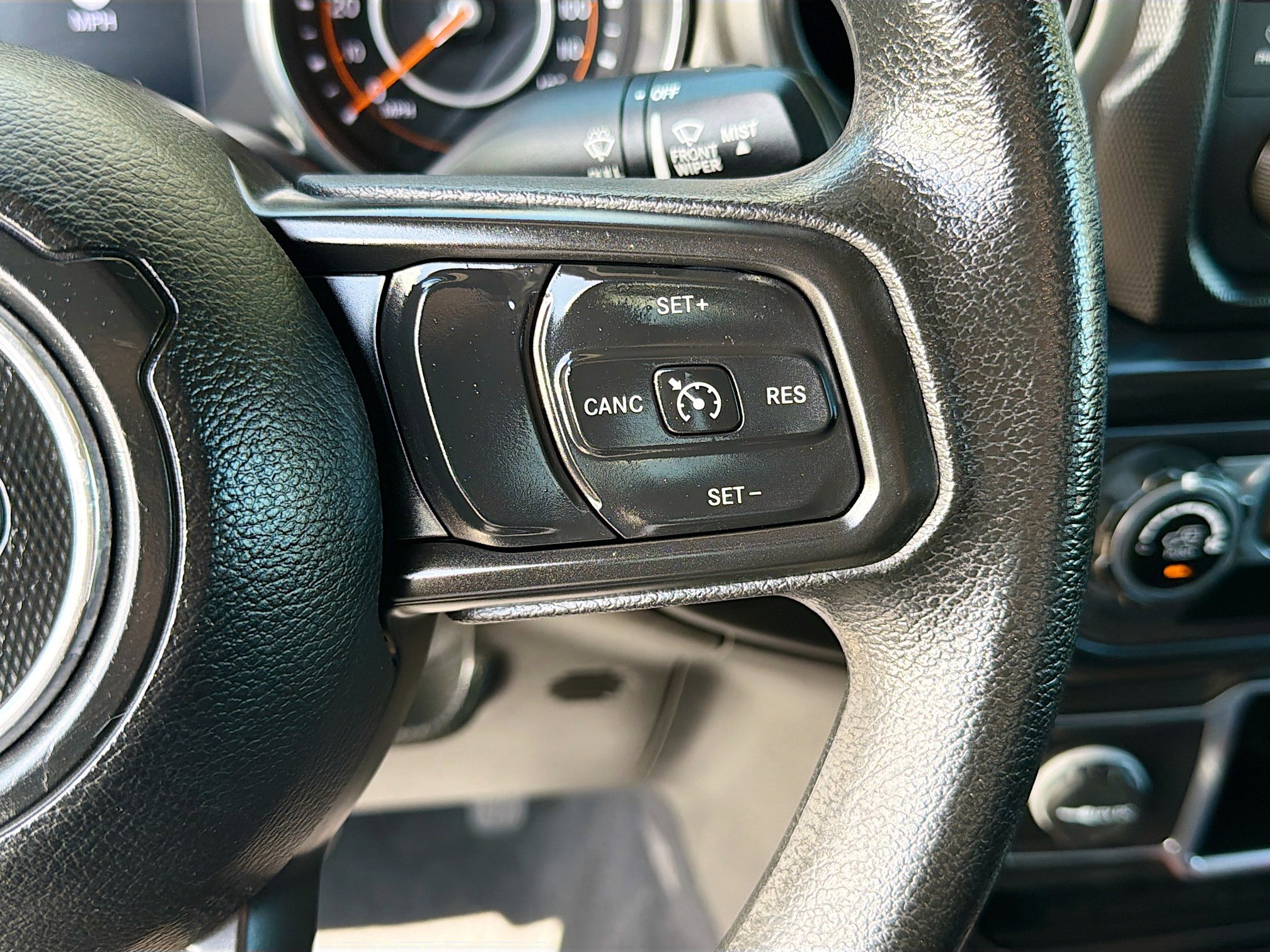 Used 2020 Jeep Gladiator Sport image 35