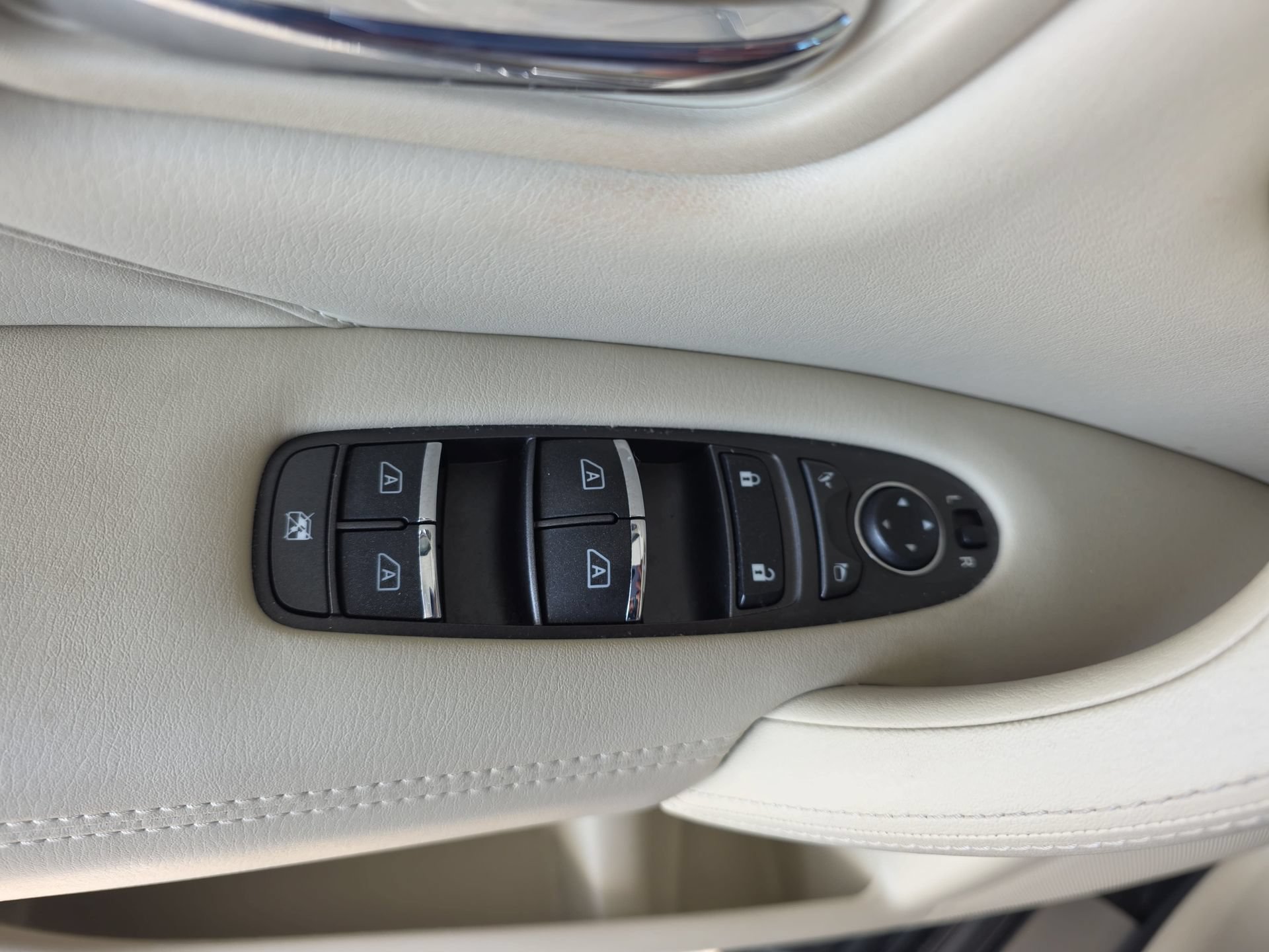 Used 2022 INFINITI QX80 Luxe w/ Cargo Package AWD/4WD image 27