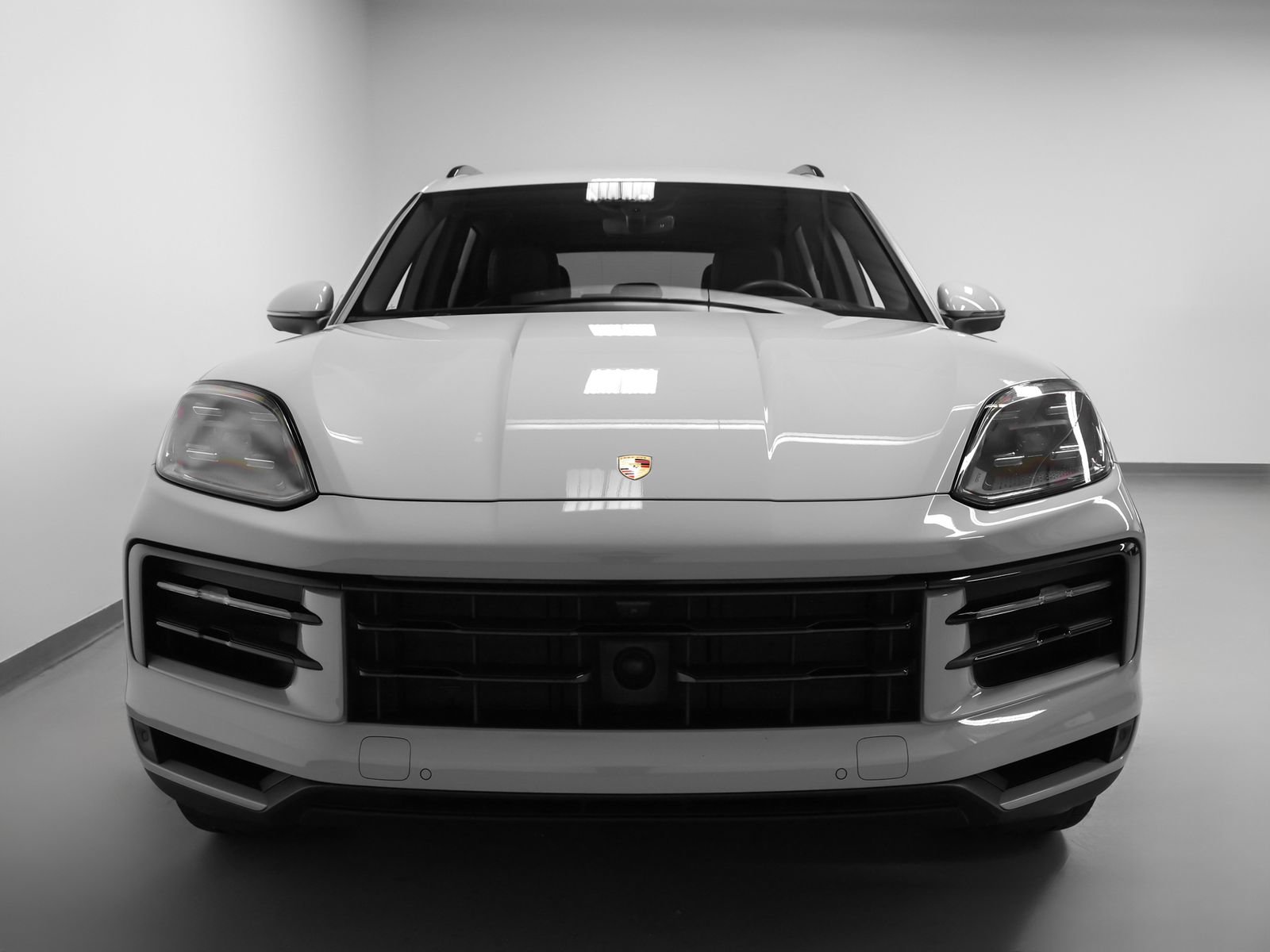 Certified 2025 Porsche Cayenne AWD/4WD image 8