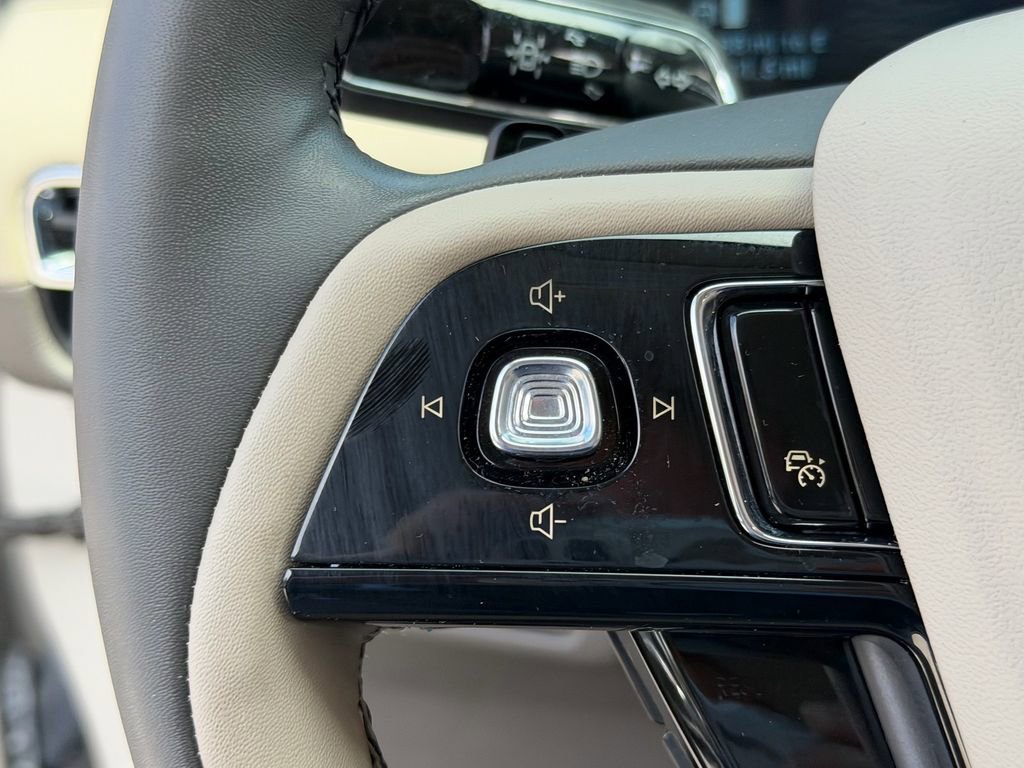 Certified 2024 Lincoln Corsair FWD image 22