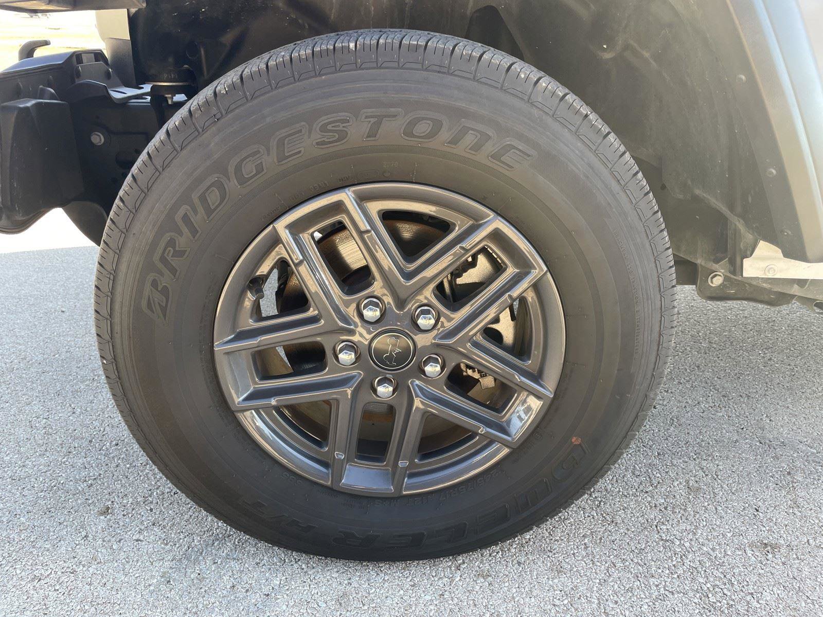 Used 2025 Jeep Gladiator Sport image 30