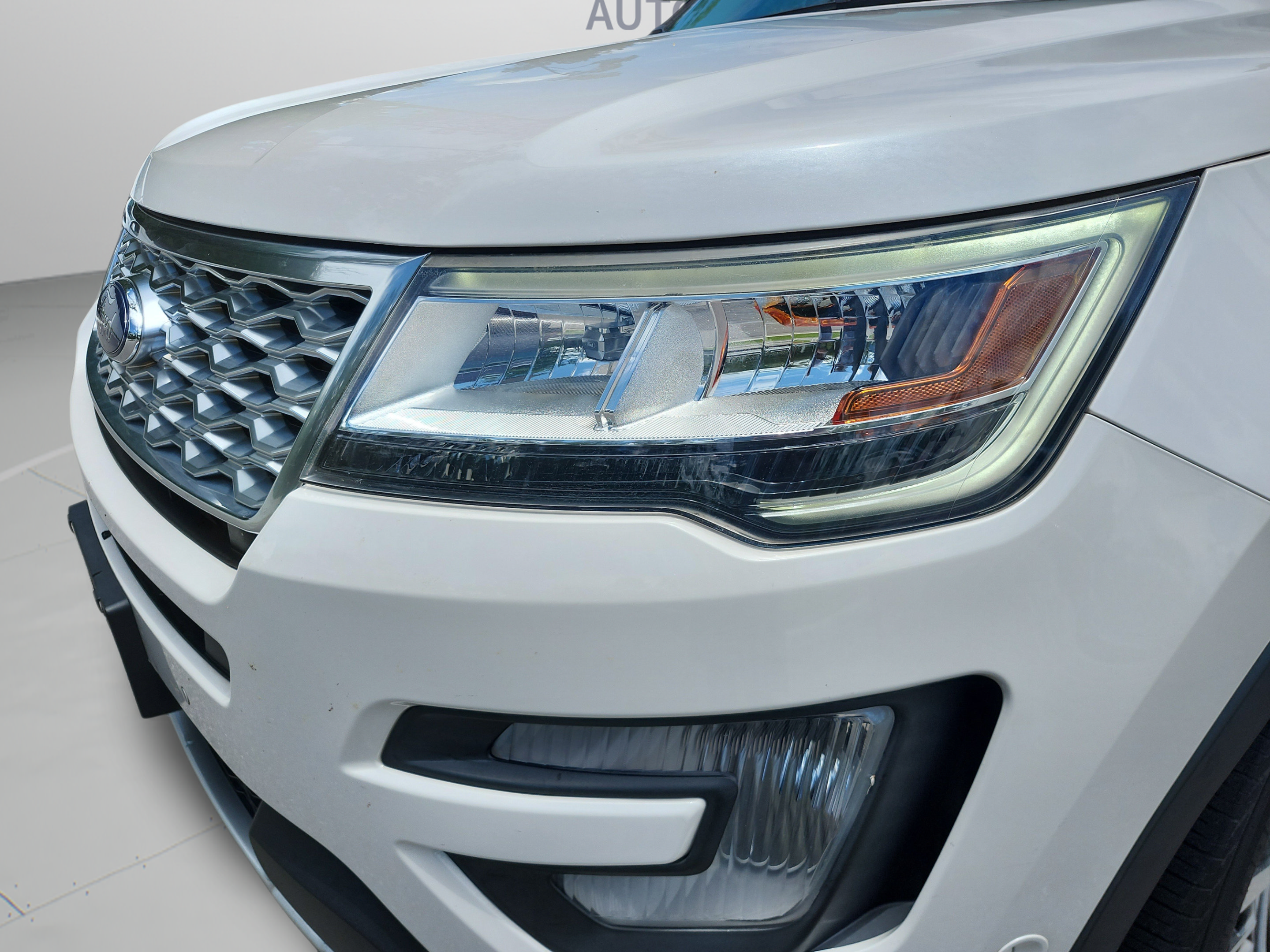 Used 2017 Ford Explorer Platinum AWD/4WD image 29