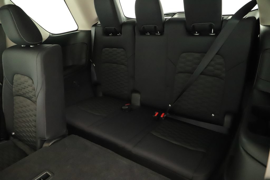 Used 2022 Nissan Pathfinder SV AWD/4WD image 29