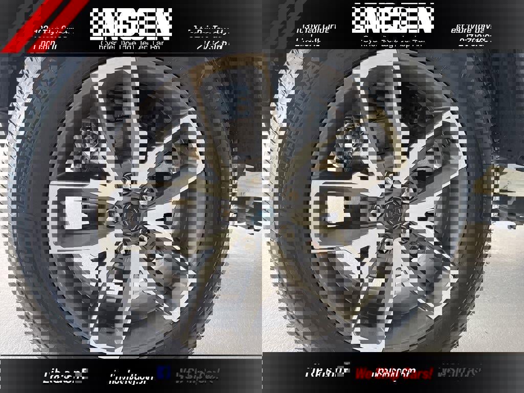 Used 2024 Jeep Wrangler Sport S image 25