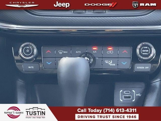 New 2026 Jeep Compass Limited w/ Sun, Sound & Navigation Group AWD/4WD image 41