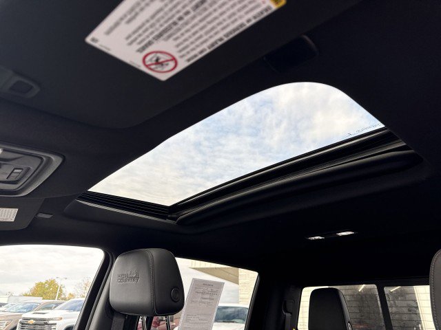 Certified 2022 Chevrolet Silverado 3500 High Country w/ LPO, Hitch Package image 16