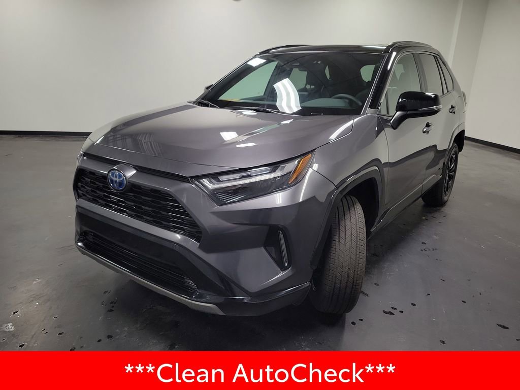Used 2024 Toyota RAV4 XSE w/ Weather Package image 4